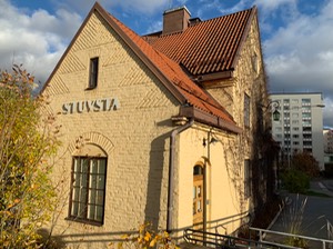 Stuvsta gamla stationshus
